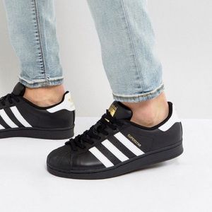 Black adidas superstar